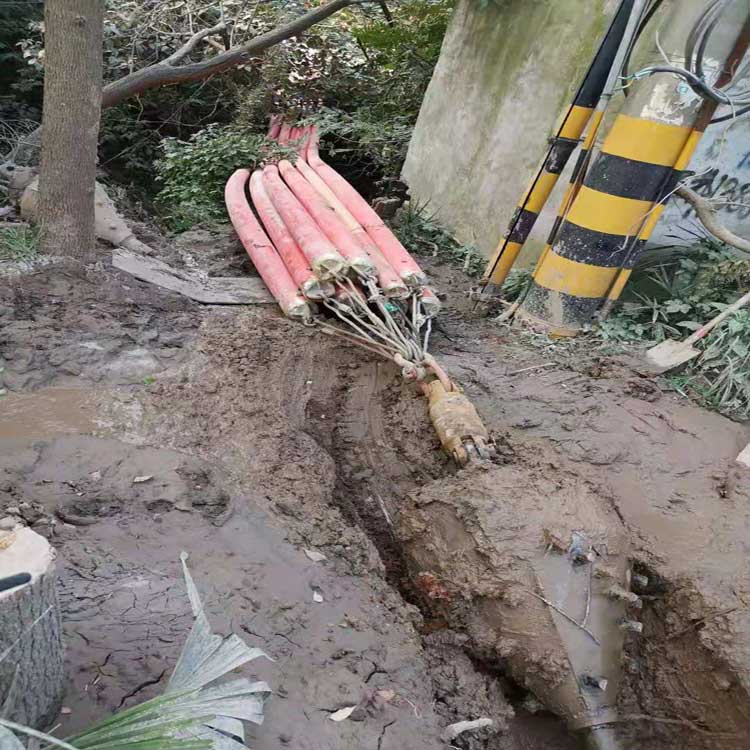 合肥岩石拖拉管